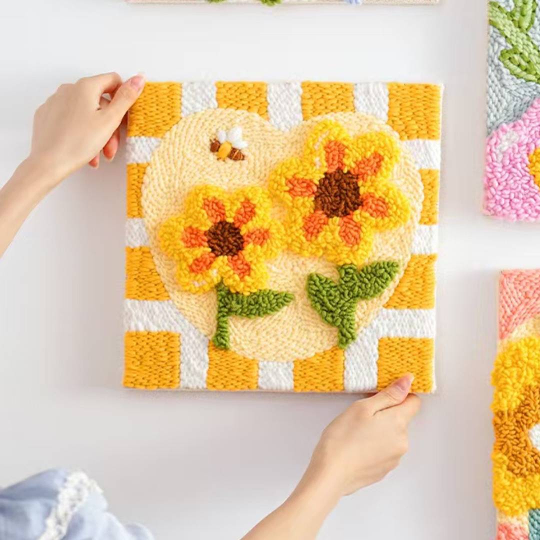 [Pre-order] Beginner Punch Needle Embroidery Kit - Easy DIY Honey Sunflower